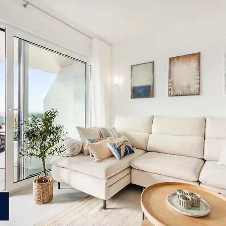 Punta Vista, 2-br Sea View Apt, Pool, Punta Prima * 托雷维耶哈
